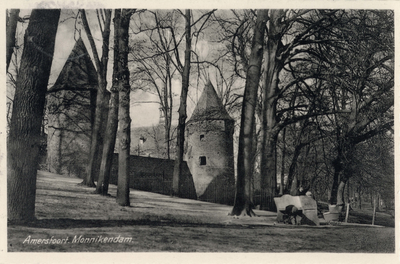 12869 Gezicht op de Monnikendam te Amersfoort uit het zuiden.